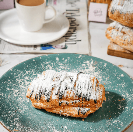 CHOCOLATE CROISSANT