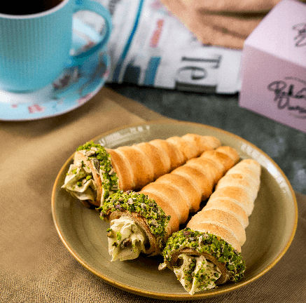 PISTACHIO CREAMROLL